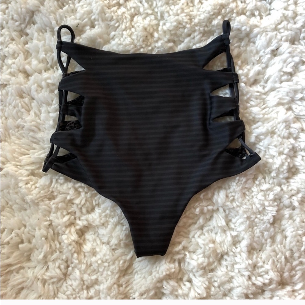 Acacia high waisted bottoms